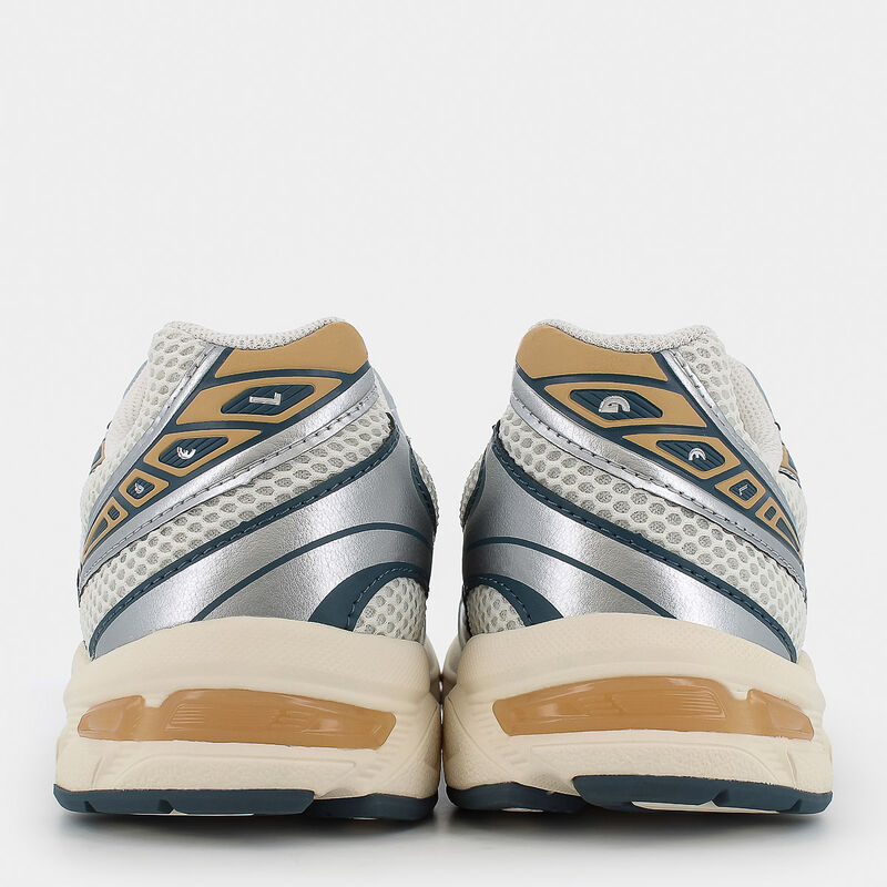 113 109 E26, 8 da ASICS 1203A609 GEL | null ASICS