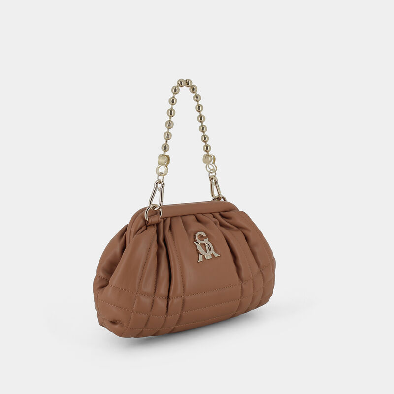 Q  CAMEL I22 da STEVE M BNIKKI | null STEVE MADDEN