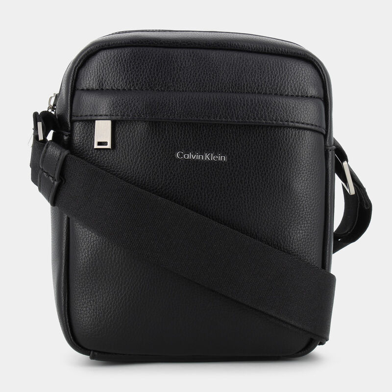 UB1 RAISED BLACK E26 da CALVIN  3160G | null CALVIN KLEIN